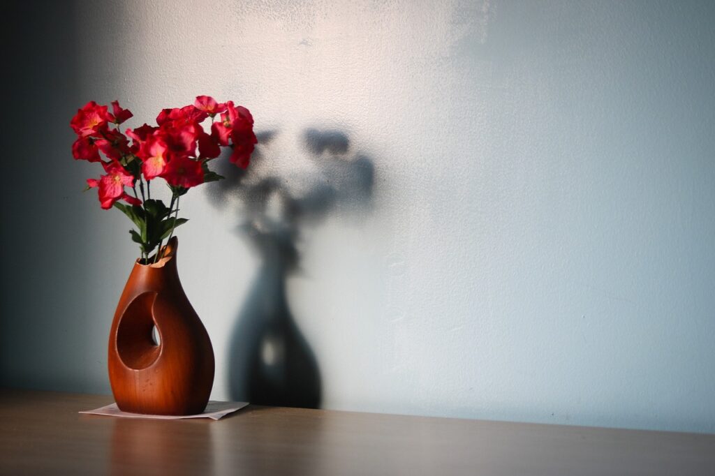 flower, wooden, vase-2585803.jpg