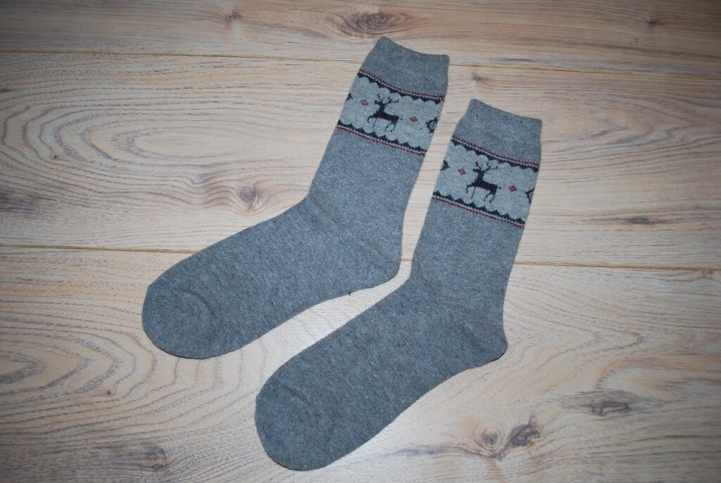 socks, two, grey-1157528.jpg